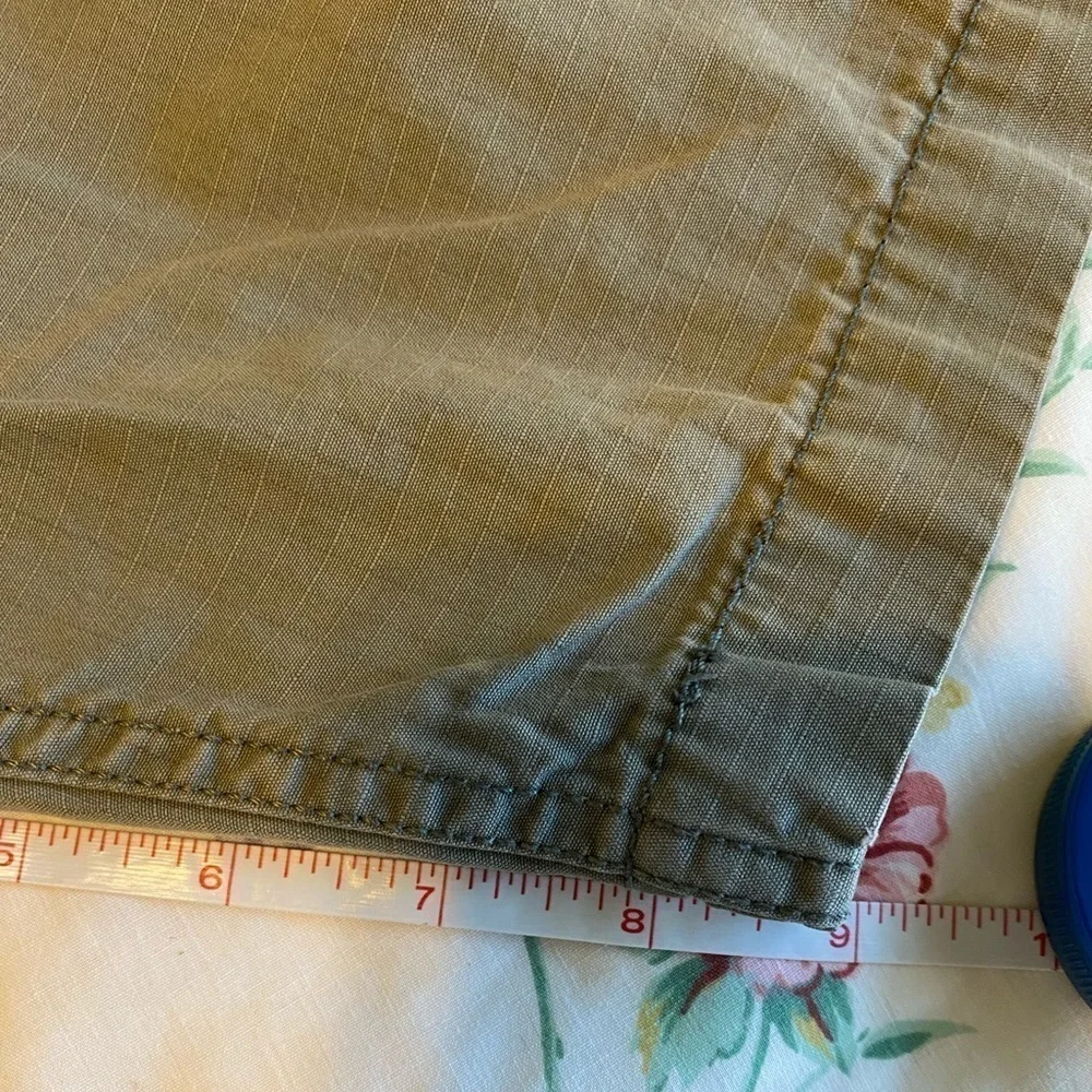 Levis flat front